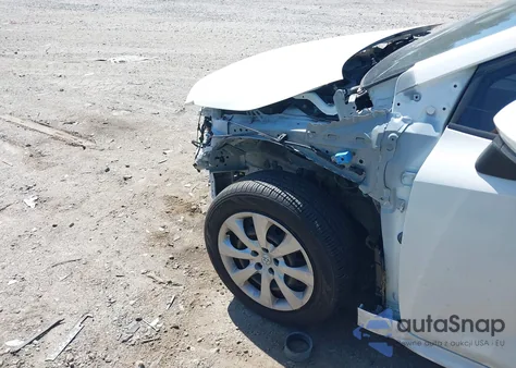 2022 Toyota Corolla Le z USA, uszkodzony, nr VIN JTDEPMAE2NJ209132